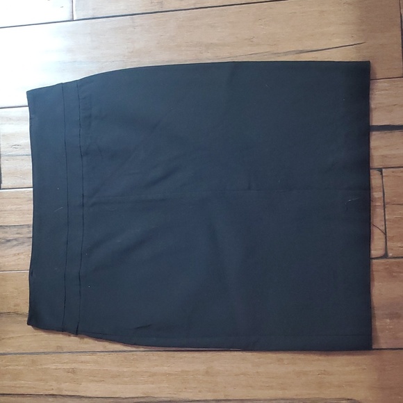 RW&Co Stretch Pencil Skirt - Picture 3 of 3